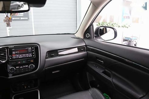 Mitsubishi Outlander 2017 - фото 15