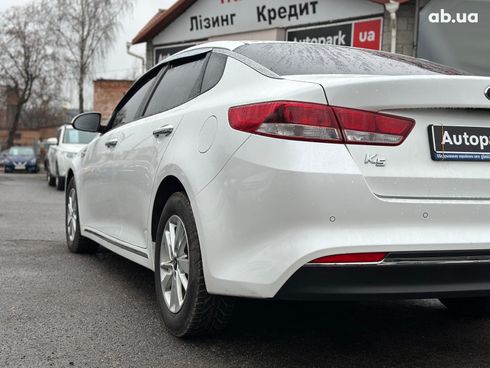 Kia K5 2017 белый - фото 16