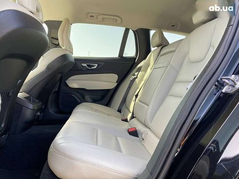 Volvo V60 2019 - фото 20