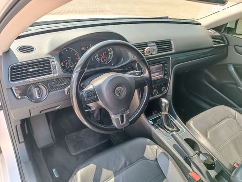 Volkswagen Passat 2015 бежевый - фото 15