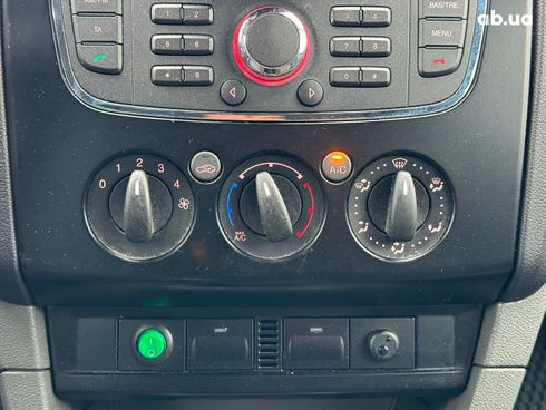 Ford Focus 2010 серый - фото 28