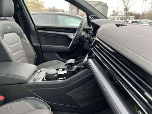 Volkswagen Touareg 2023 - фото 27