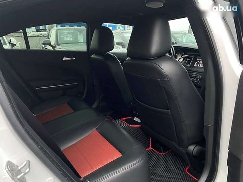 Dodge Charger 2019 - фото 27