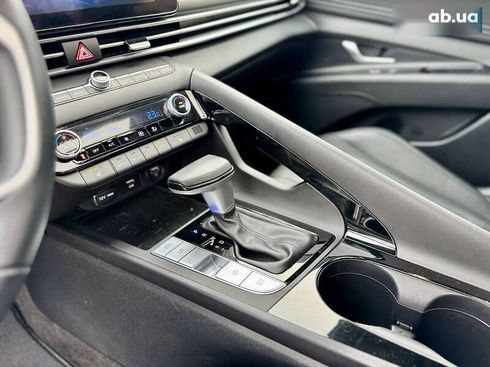 Hyundai Elantra 2022 - фото 25