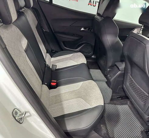Peugeot 2008 2022 - фото 10