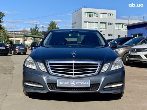Mercedes-Benz E-Класс 2011 серый - фото 2