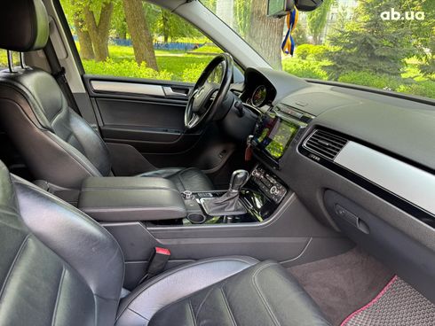 Volkswagen Touareg 2014 белый - фото 23
