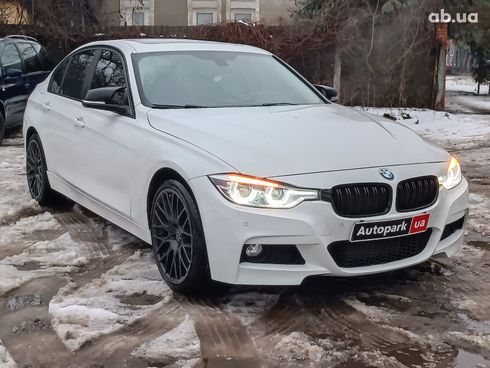 BMW 3 серия 2015 белый - фото 8