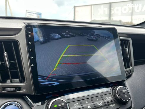 Toyota RAV4 2017 серый - фото 25