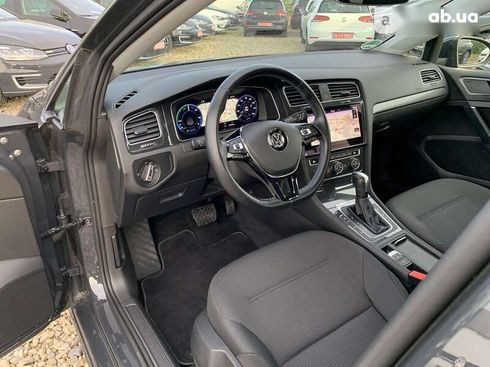 Volkswagen e-Golf 2020 - фото 2