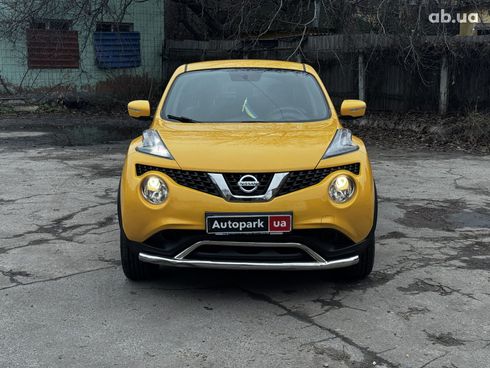 Nissan Juke 2017 желтый - фото 7
