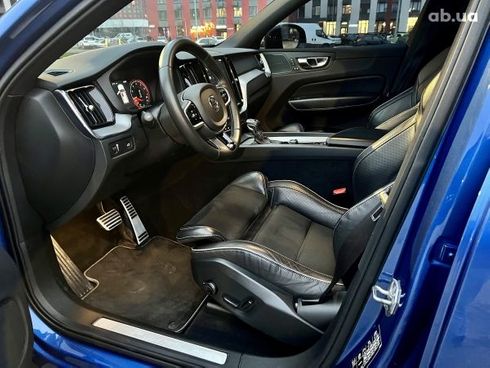 Volvo XC60 2018 - фото 10