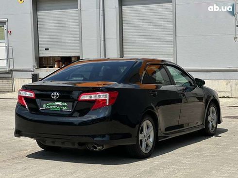 Toyota Camry 2013 - фото 8