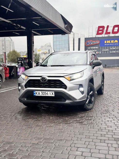 Toyota RAV4 2020 - фото 12