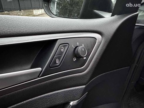 Volkswagen Golf 2019 серый - фото 16