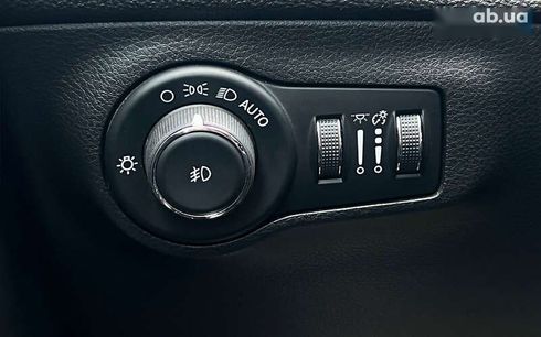 Jeep Compass 2020 - фото 25