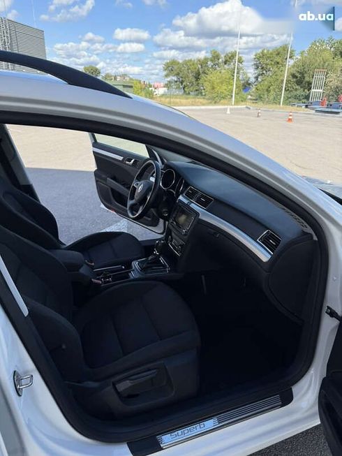 Skoda Superb 2014 - фото 29