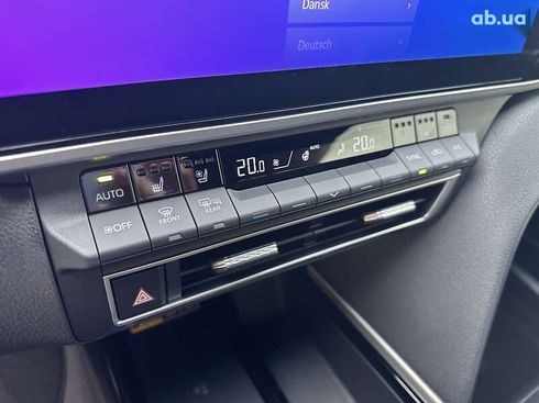Toyota Camry 2025 - фото 18