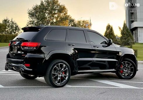 Jeep Grand Cherokee 2017 - фото 17