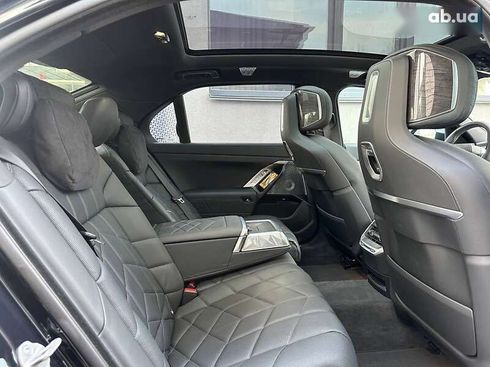 BMW i7 2023 - фото 22
