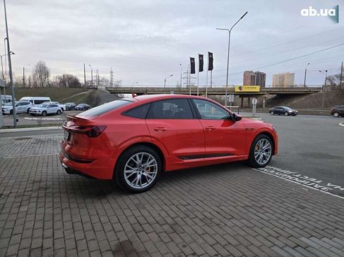 Audi E-Tron 2021 - фото 11