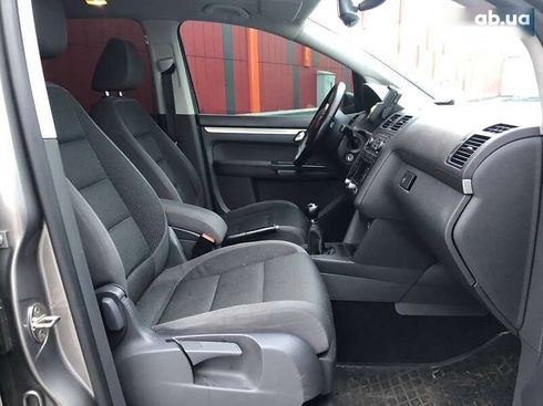 Volkswagen Touran 2010 - фото 10