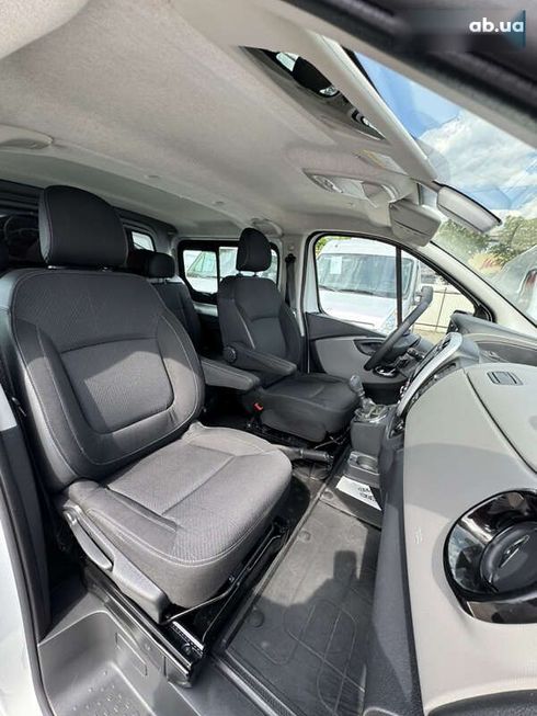 Renault Trafic 2018 - фото 27