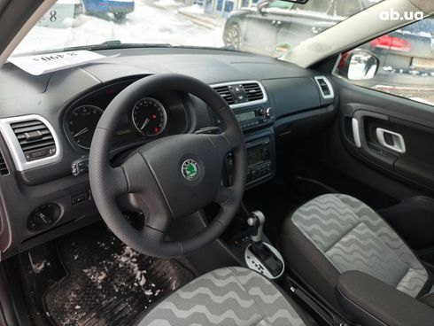 Skoda Fabia 2009 красный - фото 20