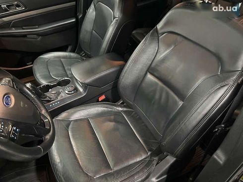 Ford Explorer 2017 - фото 8