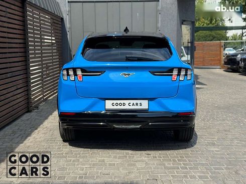 Ford Mustang Mach-E 2022 - фото 6