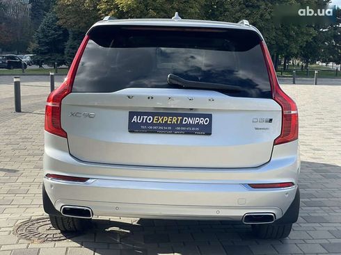 Volvo XC90 2018 - фото 12