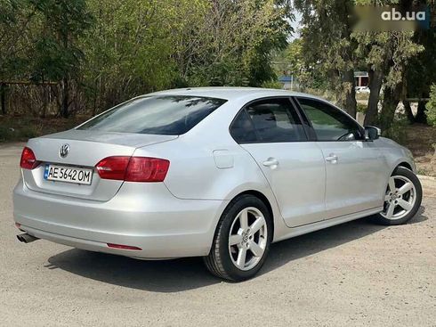 Volkswagen Jetta 2012 - фото 4