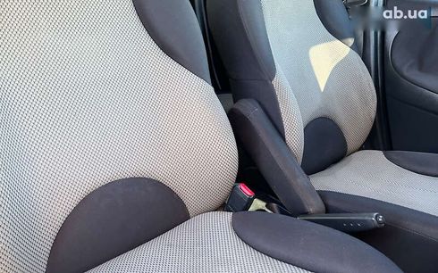 Nissan Note 2011 - фото 23