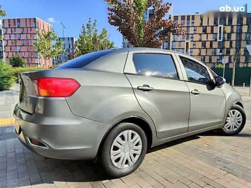 Geely GC5 2014 - фото 22
