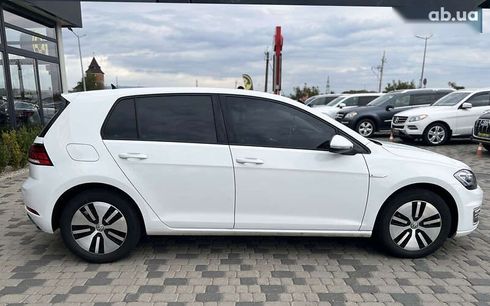 Volkswagen e-Golf 2020 - фото 7