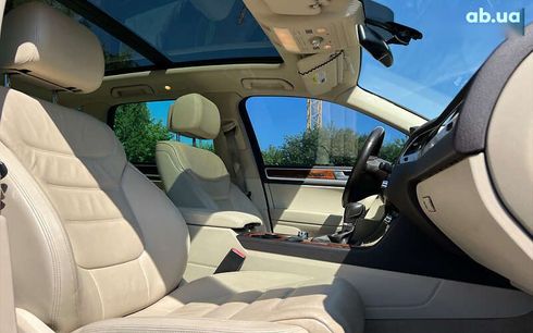 Volkswagen Touareg 2012 - фото 19