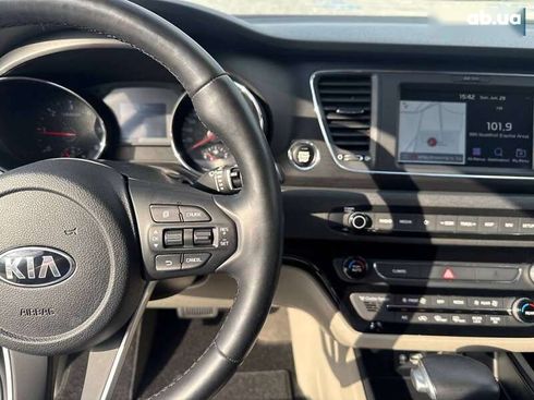 Kia Carnival 2019 - фото 14