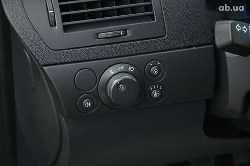 Opel Astra 2009 - фото 17