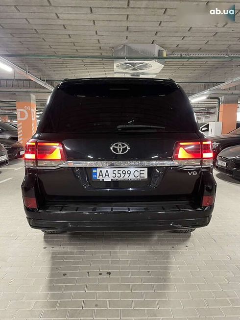 Toyota Land Cruiser 2020 - фото 5