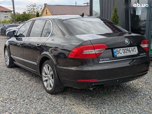 Skoda Superb 2013 - фото 4