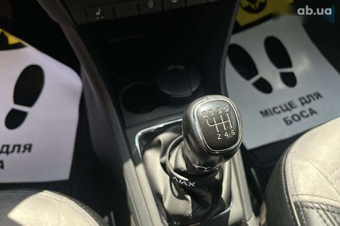 Skoda Rapid 2013 - фото 21