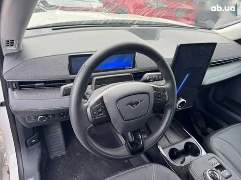 Ford Mustang Mach-E 2023 - фото 17