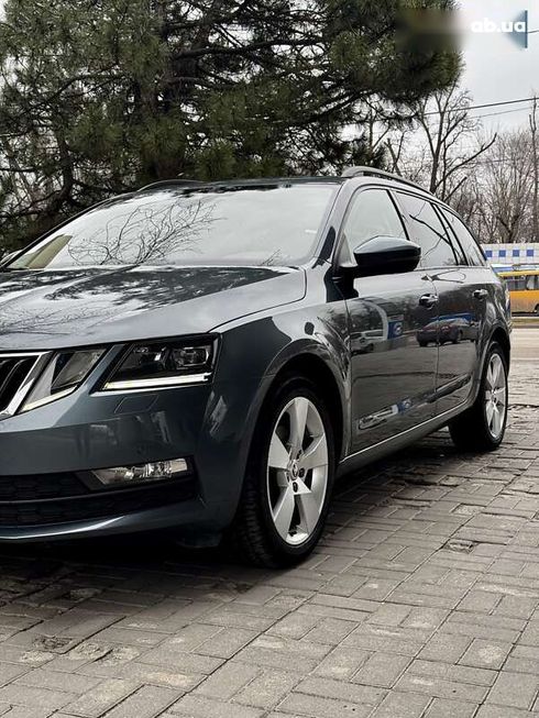 Skoda Octavia 2018 - фото 6