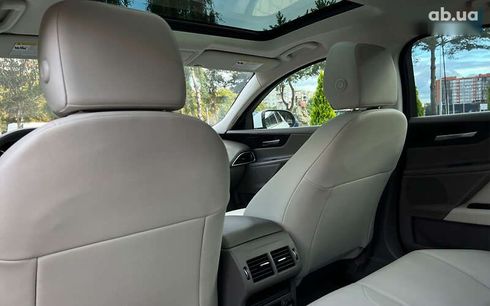 Jaguar XE 2016 - фото 11