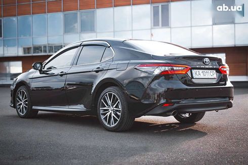 Toyota Camry 2023 - фото 6