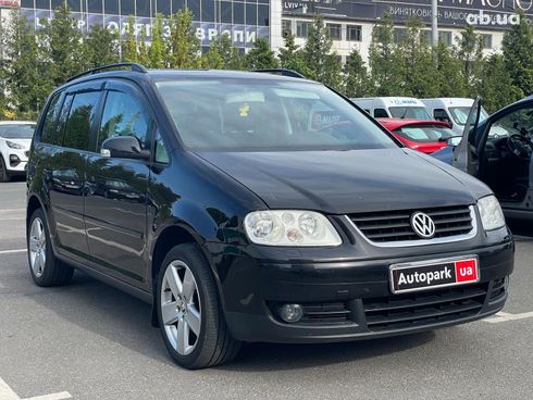 Volkswagen Touran 2004 черный - фото 3