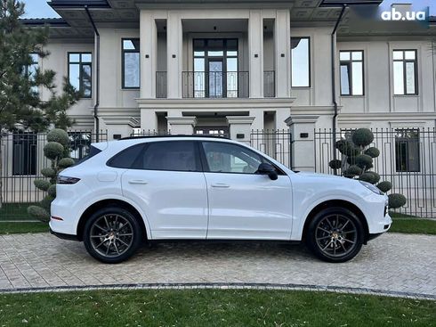 Porsche Cayenne 2018 - фото 18