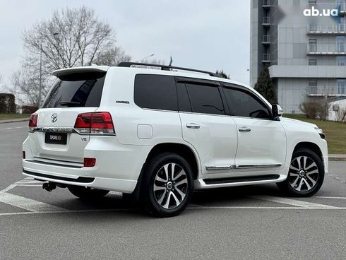 Toyota Land Cruiser 2019 - фото 17