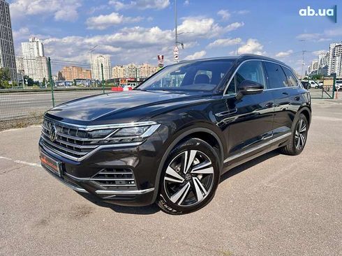 Volkswagen Touareg 2022 - фото 29