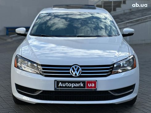 Volkswagen passat b7 2013 белый - фото 2